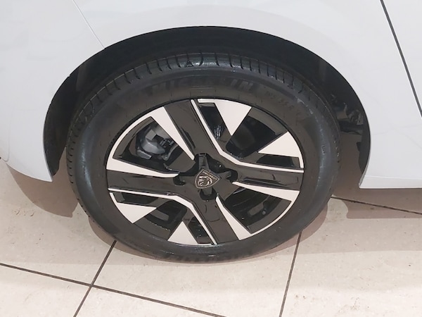 Used Peugeot 208 2025 for sale - 76258634: Photo 12
