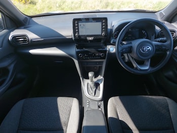 Used Toyota Yaris Cross 2022 for sale - 75500539: Photo