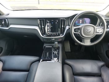 Used Volvo V60 2022 for sale - 76682770: Photo