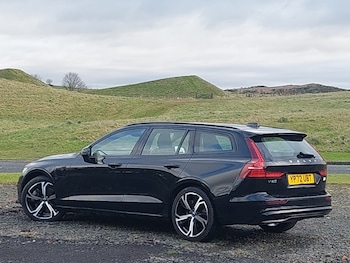 Used Volvo V60 2022 for sale - 76682770: Photo