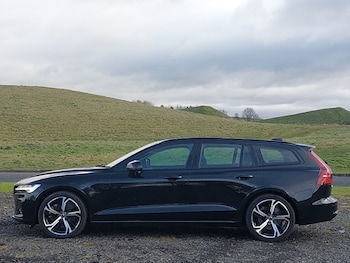 Used Volvo V60 2022 for sale - 76682770: Photo