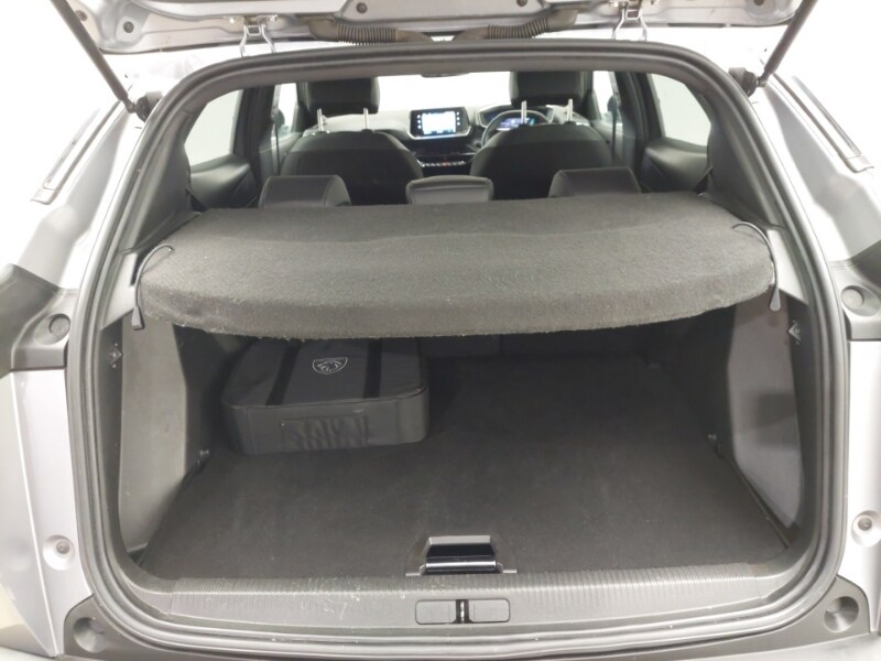 Used Peugeot 2008 2022 for sale - 77762182: Photo 8