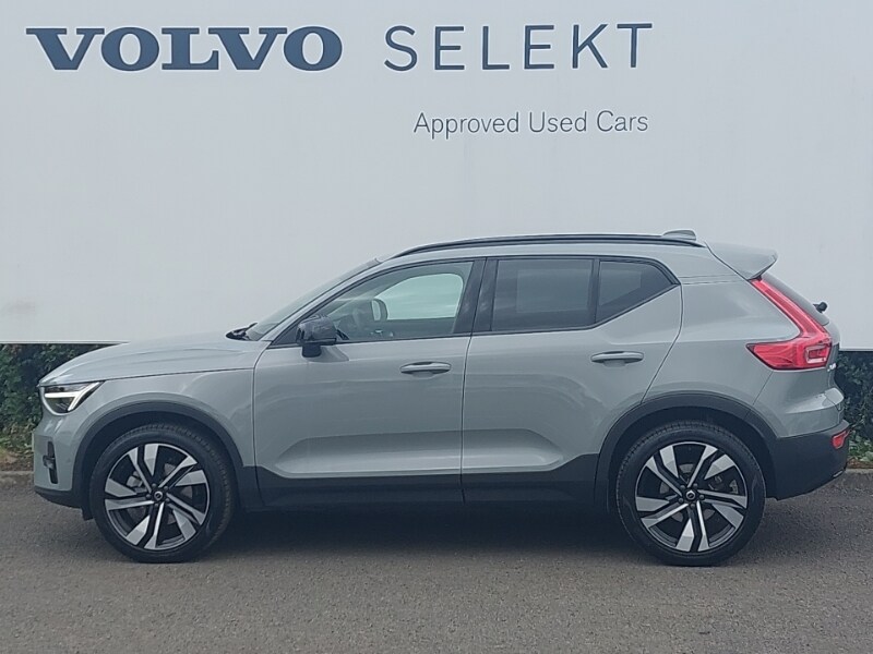 Used Volvo XC40 2024 for sale - 77956240: Photo 4