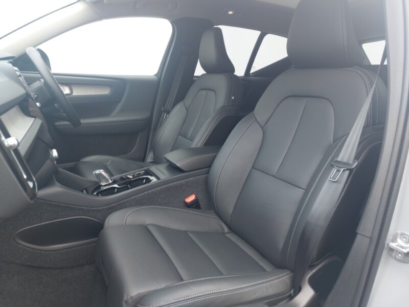 Used Volvo XC40 2024 for sale - 77956240: Photo 5