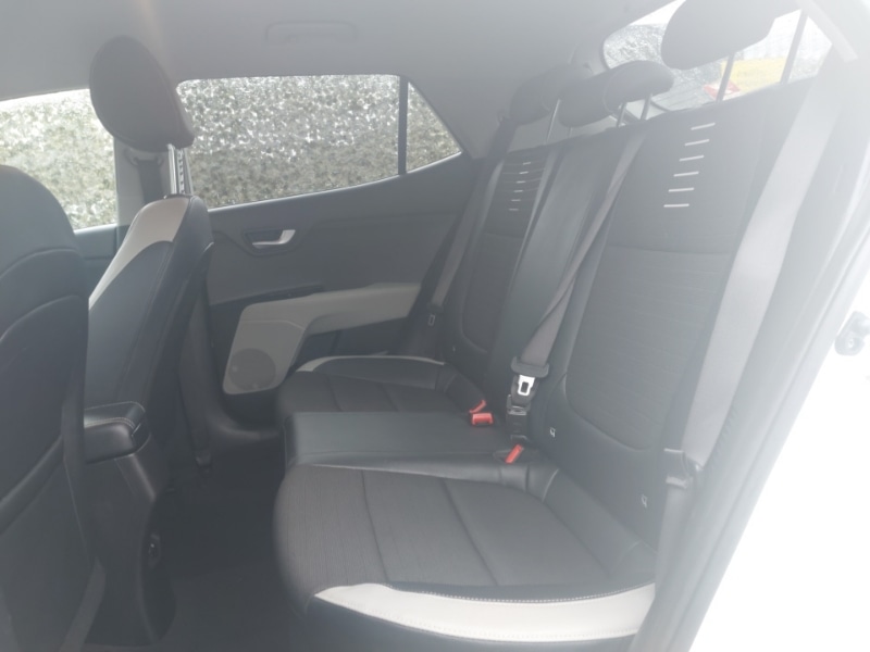 Used Kia Stonic 2020 for sale - 76446351: Photo 6