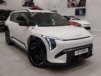 Used Kia EV3 2025 for sale - 77361121: Photo