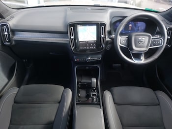 Used Volvo XC40 2024 for sale - 78491023: Photo