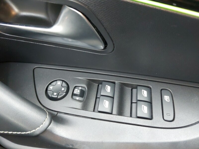 Used Peugeot 2008 2022 for sale - 76683287: Photo 12