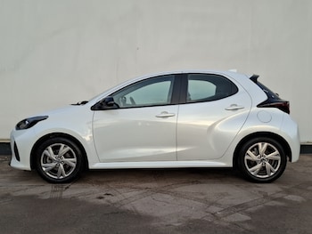 Used Mazda Mazda2 HYBRID 2024 for sale - 77058109: Photo