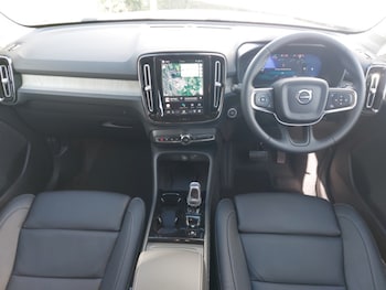 Used Volvo XC40 2025 for sale - 79360628: Photo