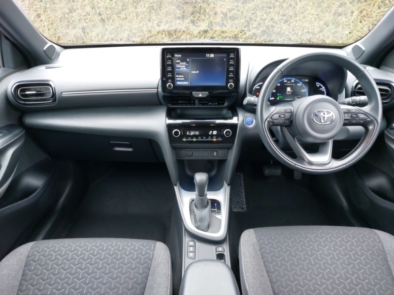 Used Toyota Yaris Cross 2022 for sale - 77353272: Photo 2