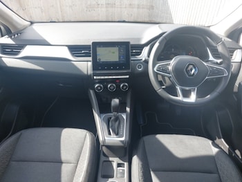 Used Renault Captur 2023 for sale - 76160156: Photo 2