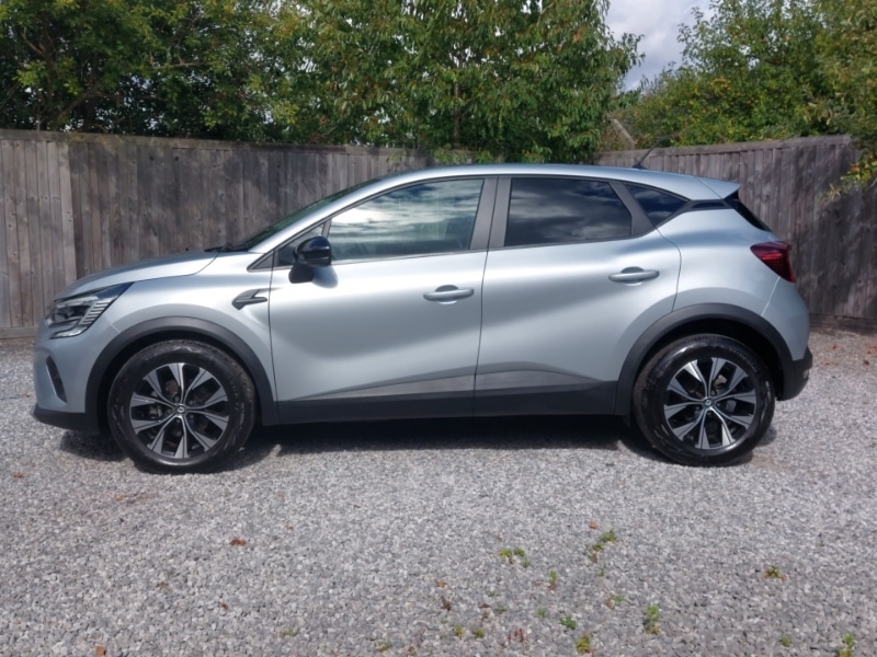 Used Renault Captur 2023 for sale - 76160156: Photo 4