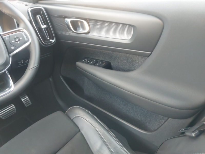 Used Volvo XC40 2022 for sale - 76369850: Photo 10