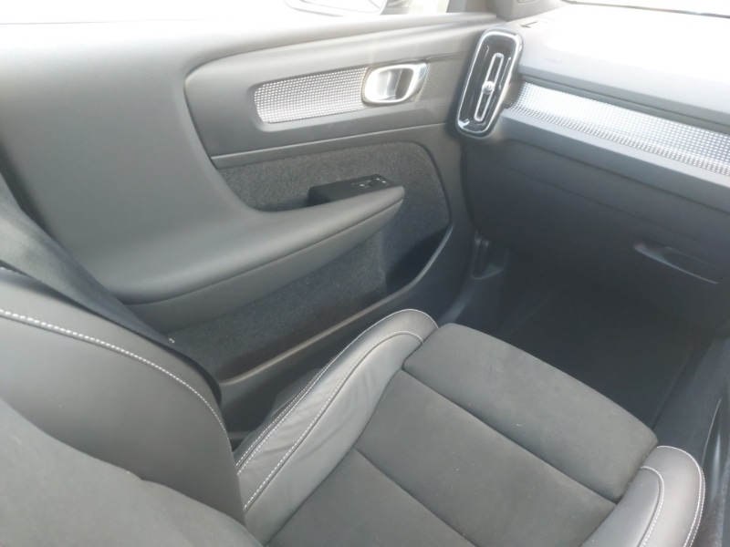 Used Volvo XC40 2022 for sale - 76369850: Photo 11