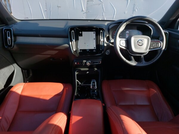 Used Volvo XC40 2019 for sale - 76325347: Photo 2