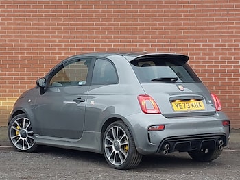 Used Abarth 695 2023 for sale - 77399215: Photo