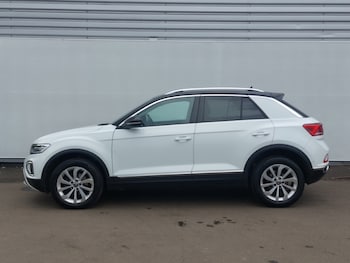 Used Volkswagen T-Roc 2023 for sale - 78643052: Photo