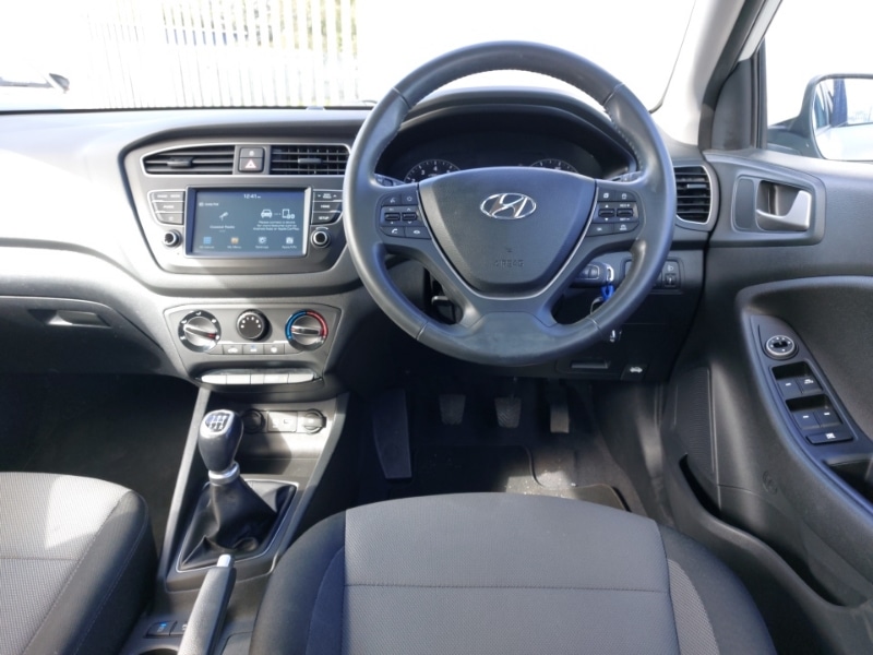 Used Hyundai i20 2020 for sale - 76145107: Photo 7