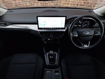 Used Ford Focus 2022 for sale - 77911894: Photo