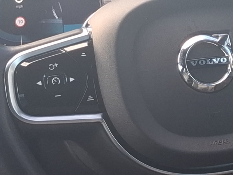 Used Volvo XC60 2022 for sale - 77777967: Photo 6