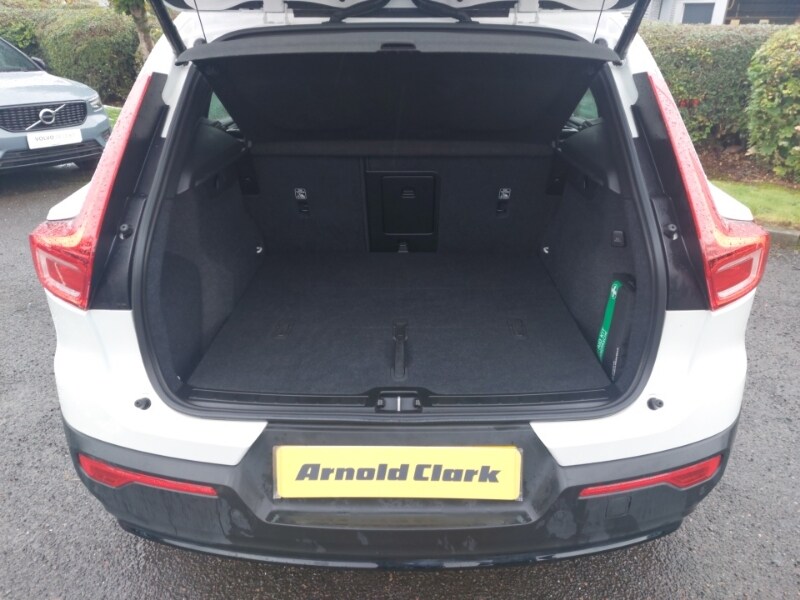 Used Volvo XC40 2024 for sale - 76365982: Photo 8