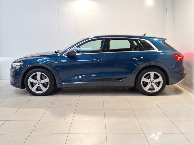 Used Audi e-tron 2021 for sale - 77923452: Photo 4