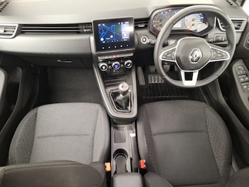 Used Renault Clio 2021 for sale - 77636119: Photo