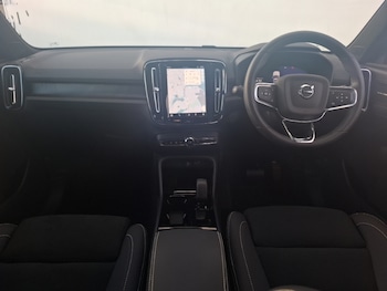 Used Volvo XC40 2023 for sale - 76305915: Photo