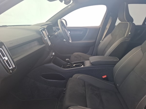 Used Volvo XC40 2023 for sale - 76305915: Photo 5