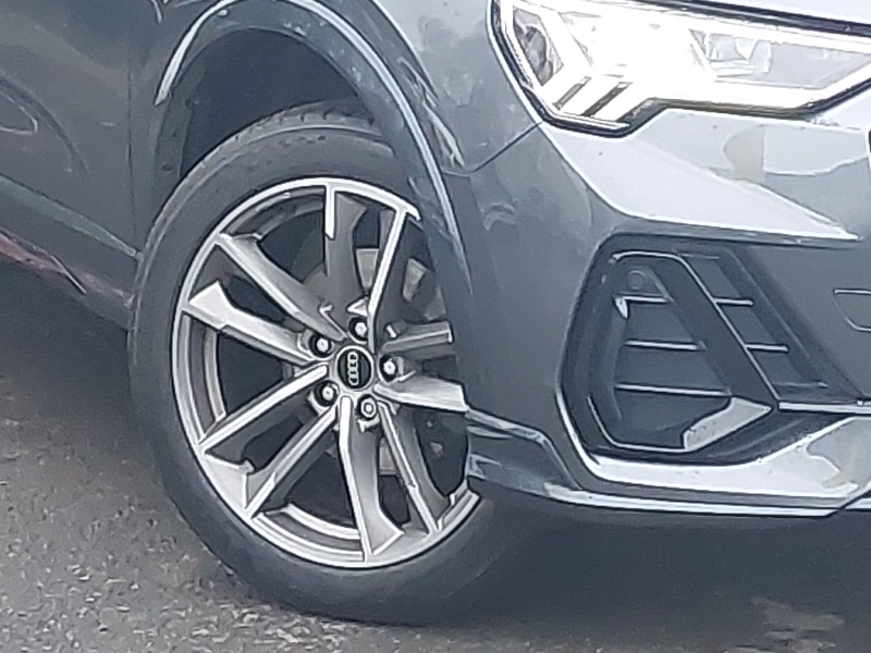 Used Audi Q3 2021 for sale - 76970903: Photo 9