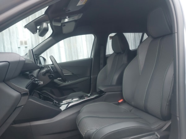 Used Peugeot 2008 2024 for sale - 76306056: Photo 5
