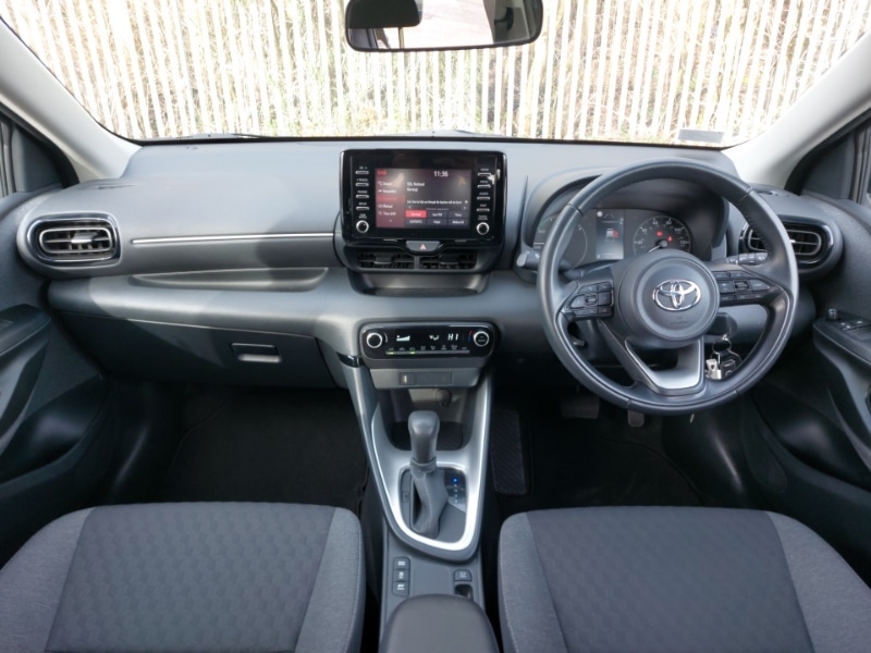 Used Toyota Yaris 2021 for sale - 77711044: Photo 2