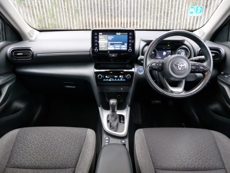 Used Toyota Yaris Cross 2022 for sale - 76983668: Photo 2