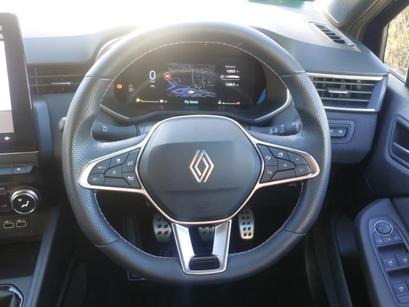 Used Renault Clio 2025 for sale - 77085901: Photo 11