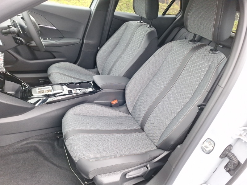 Used Peugeot 2008 2025 for sale - 76861500: Photo 5