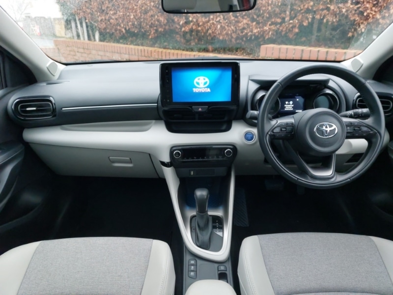 Used Toyota Yaris 2023 for sale - 77876709: Photo 2