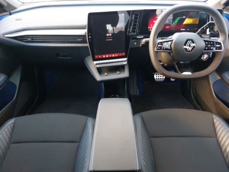 Used Renault Scenic E-Tech 2024 for sale - 77800102: Photo 2