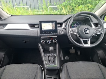 Used Renault Captur 2023 for sale - 78917206: Photo