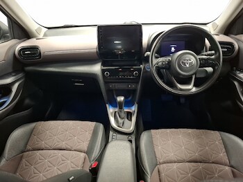 Used Toyota Yaris Cross 2022 for sale - 76915714: Photo