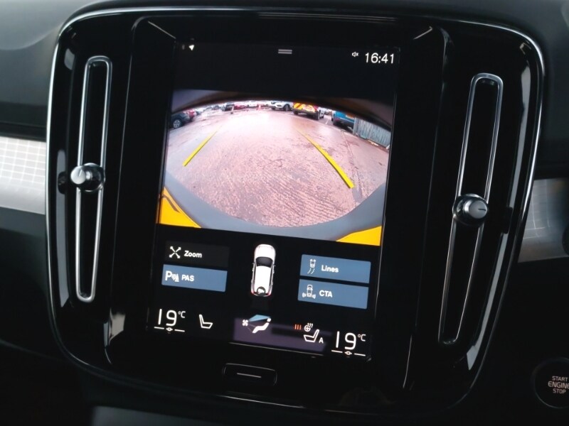 Used Volvo XC40 2023 for sale - 77573601: Photo 11