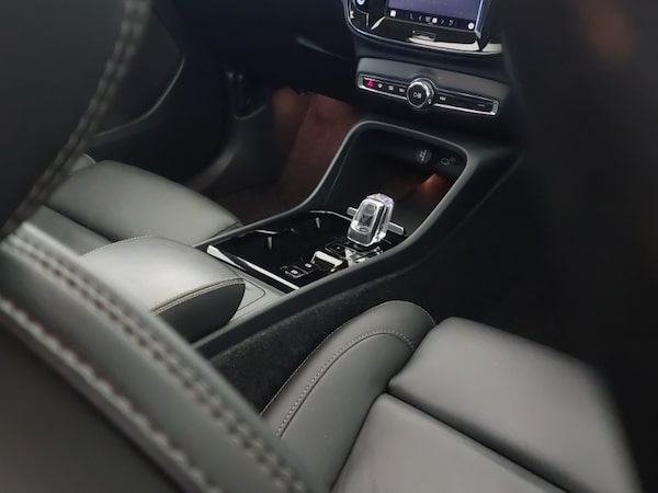 Used Volvo XC40 2024 for sale - 76174465: Photo 11