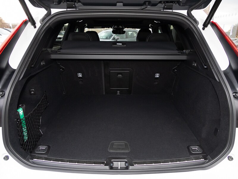 Used Volvo XC60 2025 for sale - 77999130: Photo 8