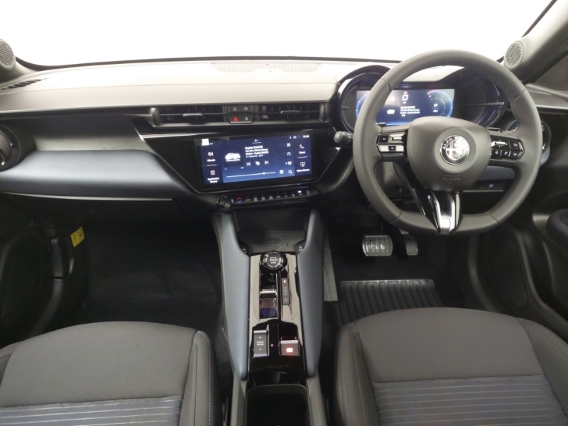 Used Alfa Romeo Junior 2025 for sale - 77767651: Photo 2