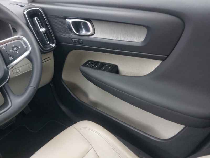 Used Volvo XC40 2021 for sale - 78126827: Photo 10