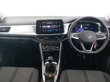 Used Volkswagen T-Roc 2023 for sale - 76050739: Photo 2