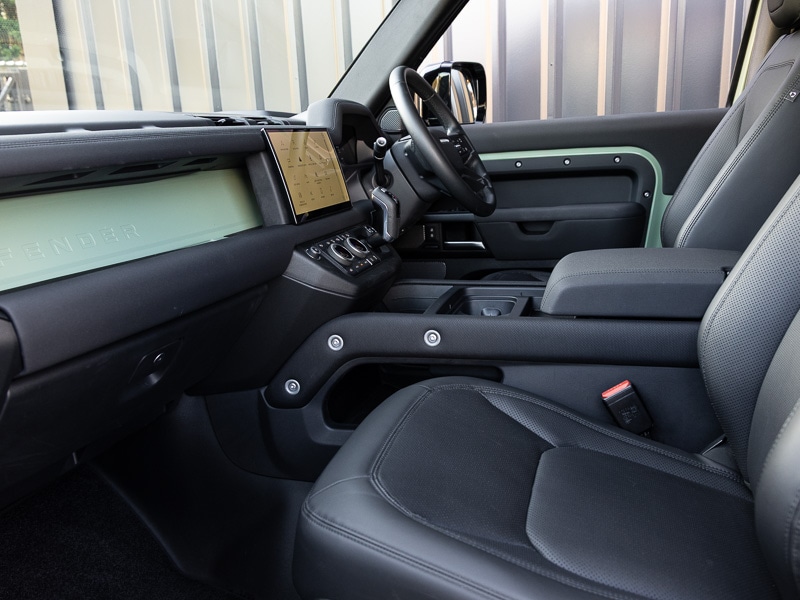 Used Land Rover Defender 2023 for sale - 76770485: Photo 5