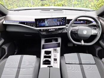 Used Vauxhall Grandland 2025 for sale - 76275311: Photo 2