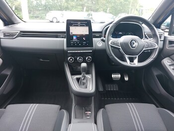 Used Renault Clio 2023 for sale - 75779849: Photo