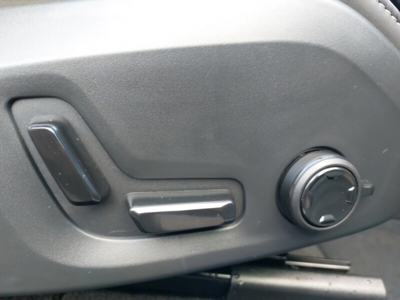 Used Volvo XC60 2025 for sale - 77209730: Photo 12